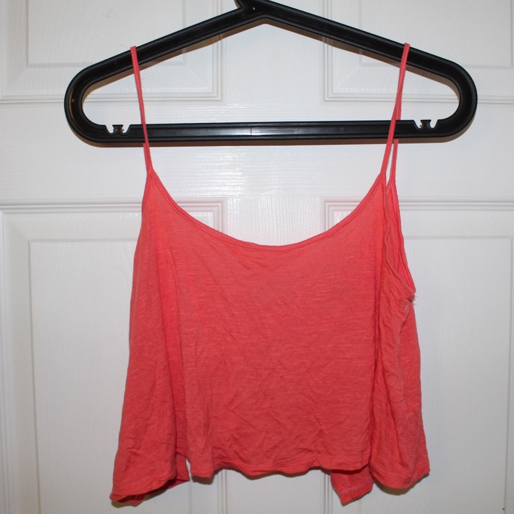 Tank/crop top with open back
